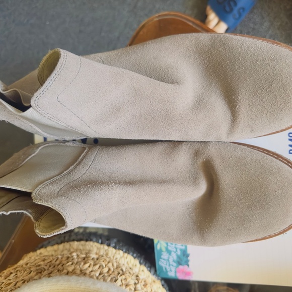 Grey suede leather boots main image 6